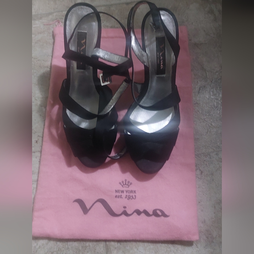 EUC Nina New York strappy heels size 8 1/2